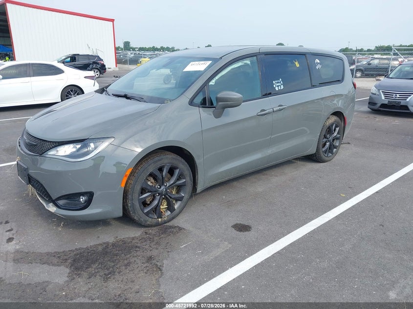 Vin: 2c4rc1fg6lr245713, lot: 46220674, chrysler pacifica touring 20202