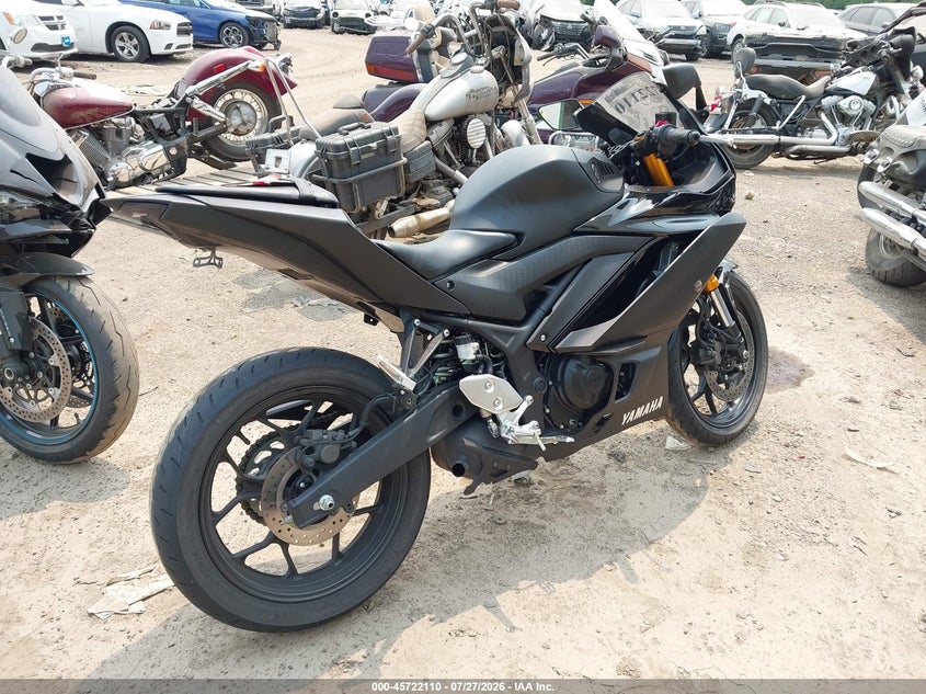 2019 YAMAHA YZFR3 auction photo 4