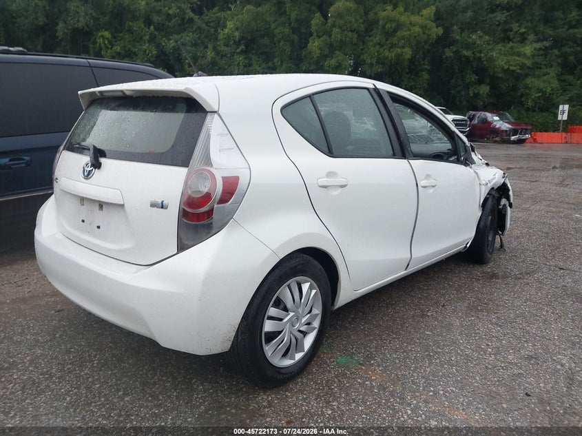 2014 TOYOTA PRIUS C auction photo 4