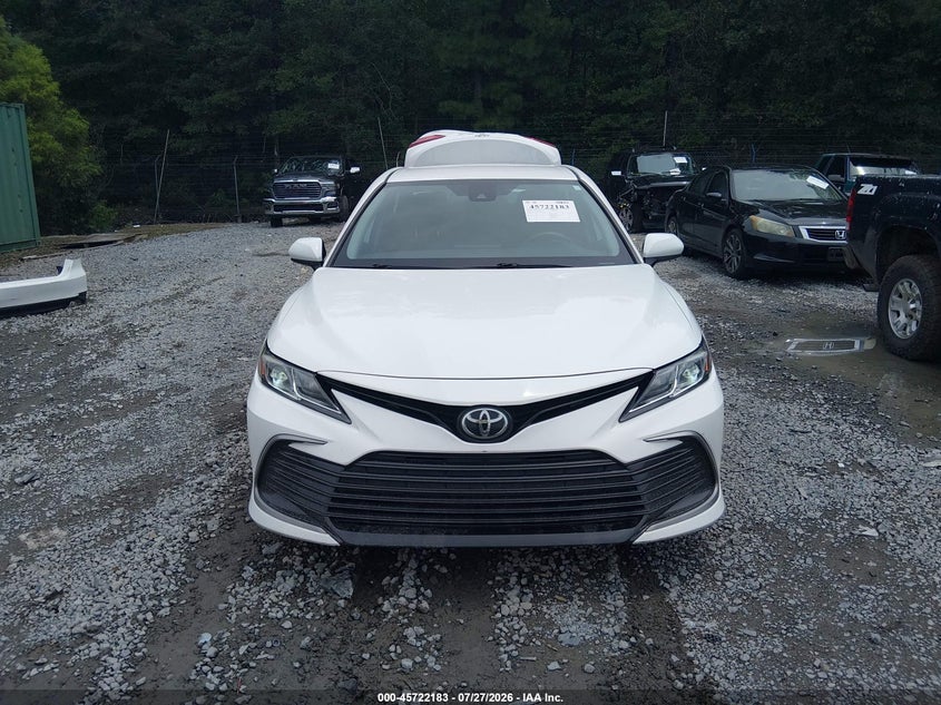 TOYOTA CAMRY - zdjęcie 13