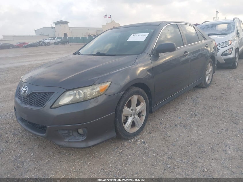 2011 TOYOTA CAMRY auction photo 2