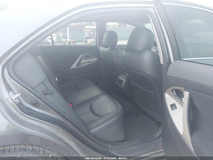 2011 TOYOTA CAMRY auction photo 8