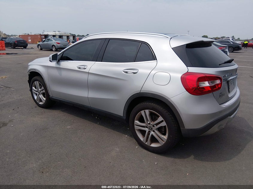 2018 MERCEDES-BENZ GLA 250 — zdjęcie 3