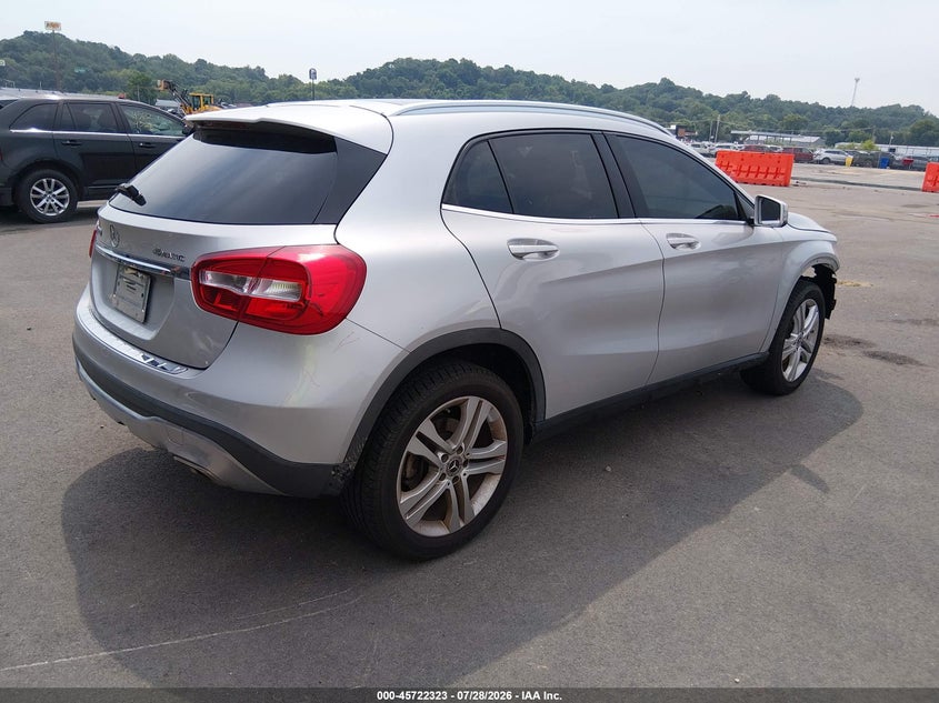 2018 MERCEDES-BENZ GLA 250 — zdjęcie 4