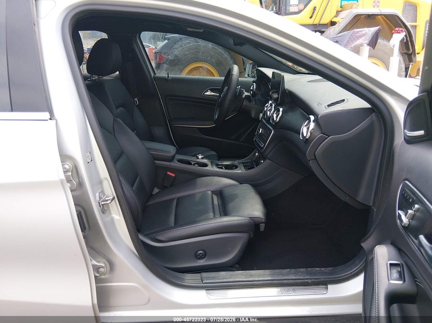 2018 MERCEDES-BENZ GLA 250 — zdjęcie 5