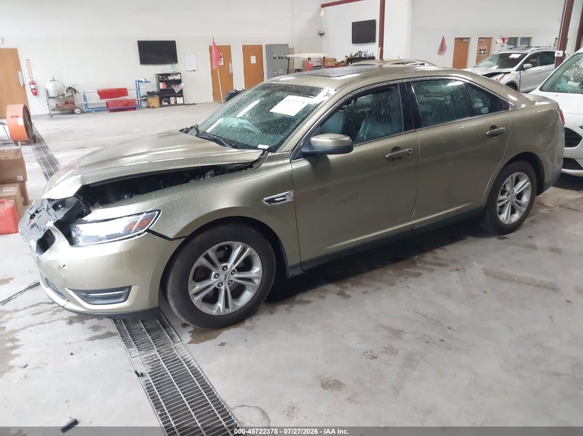 2013 FORD TAURUS auction photo 2