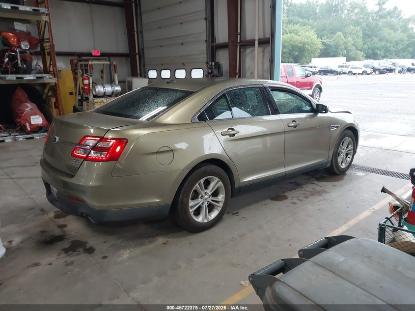 2013 FORD TAURUS auction photo 4