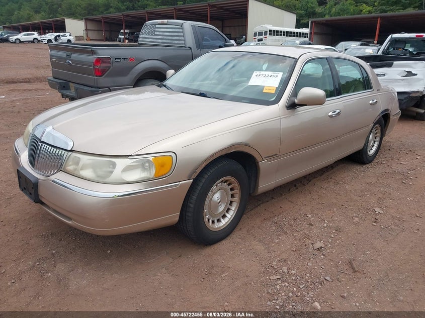 1998 LINCOLN TOWN CAR auction photo 2