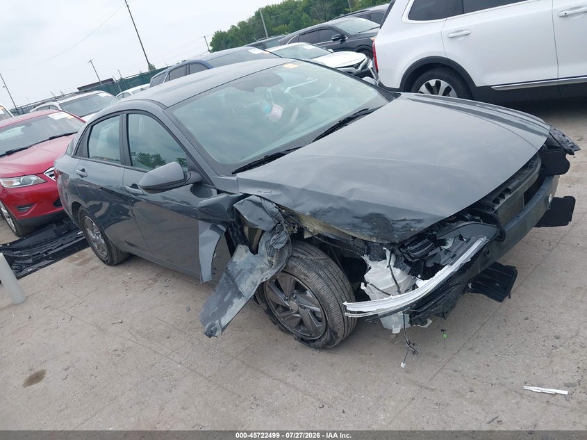 2025 HYUNDAI ELANTRA auction photo 1
