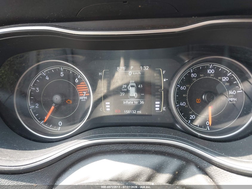 2019 JEEP CHEROKEE auction photo 7