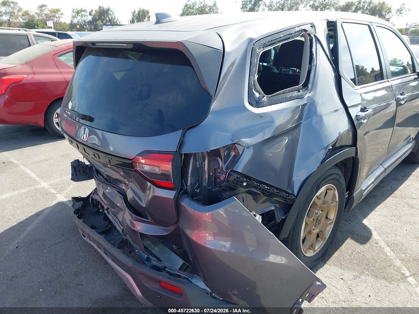 2024 HONDA PILOT auction photo 6