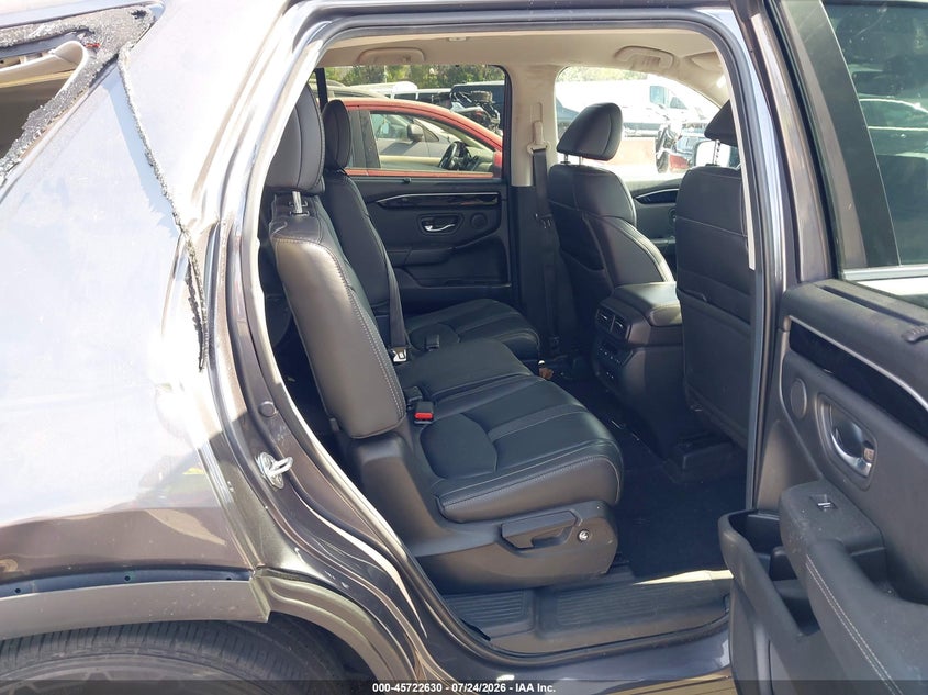 2024 HONDA PILOT auction photo 8