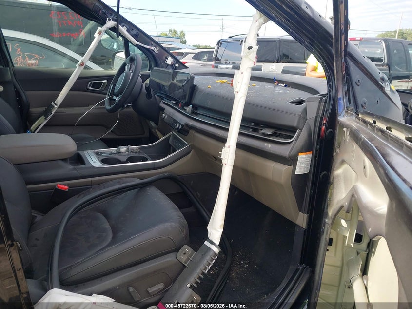 2026 KIA CARNIVAL MPV HYBRID auction photo 5