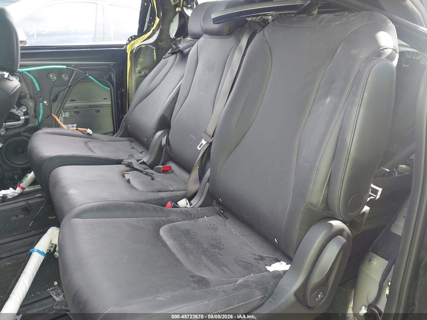 2026 KIA CARNIVAL MPV HYBRID auction photo 8