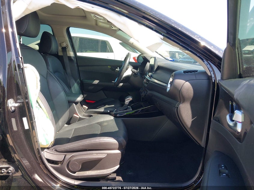 2021 KIA FORTE auction photo 5