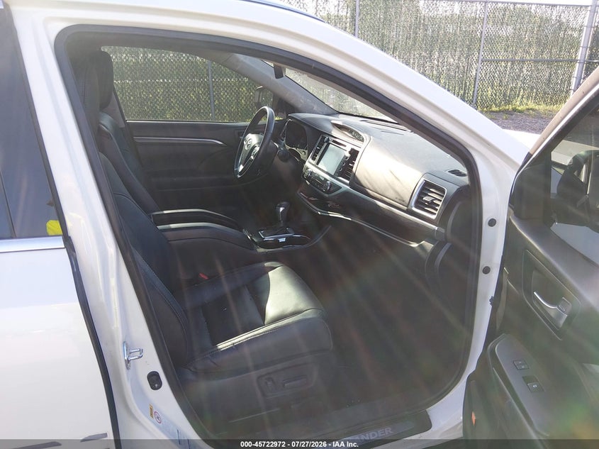 2018 TOYOTA HIGHLANDER auction photo 5