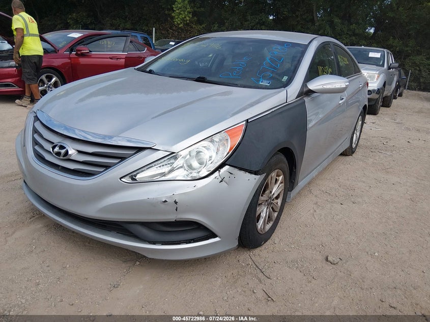 2014 HYUNDAI SONATA auction photo 2