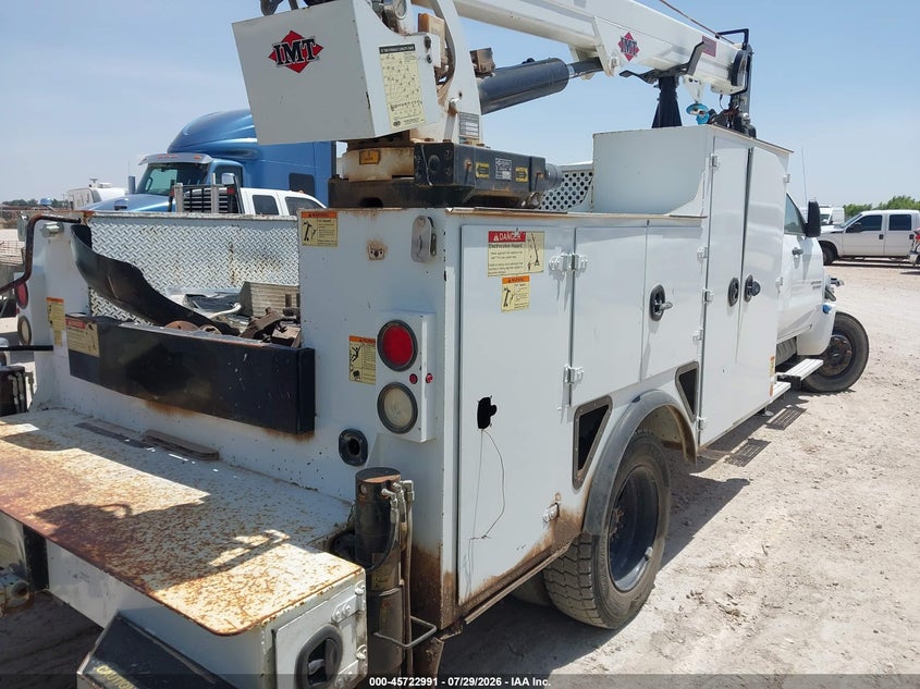 2019 CHEVROLET SILVERADO 6500HD auction photo 4