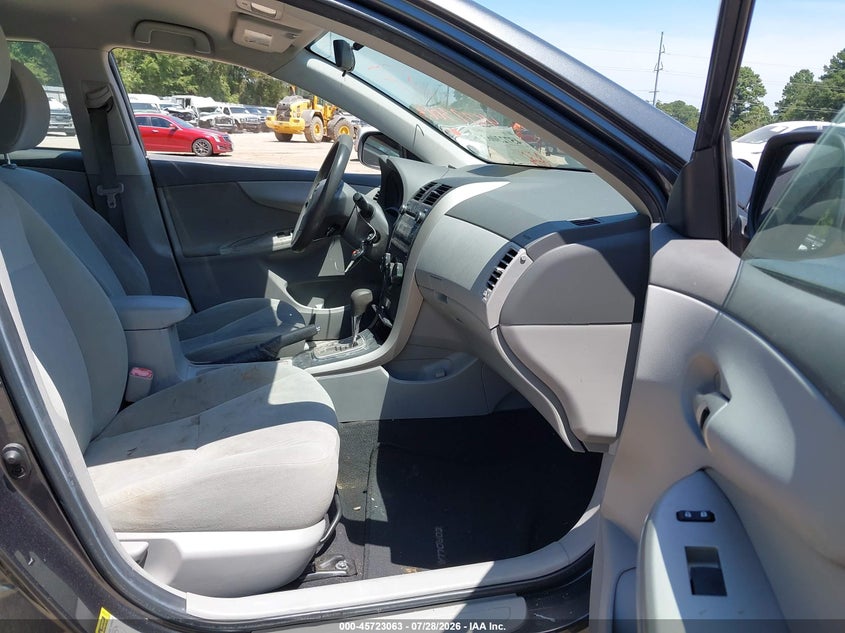 2010 TOYOTA COROLLA auction photo 5