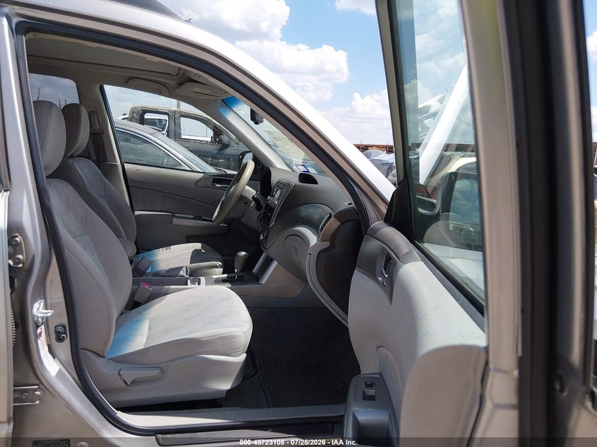 2009 SUBARU FORESTER auction photo 5