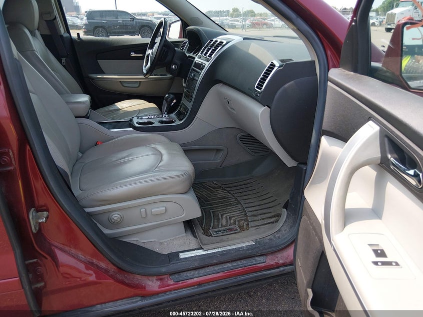 2008 GMC ACADIA auction photo 5