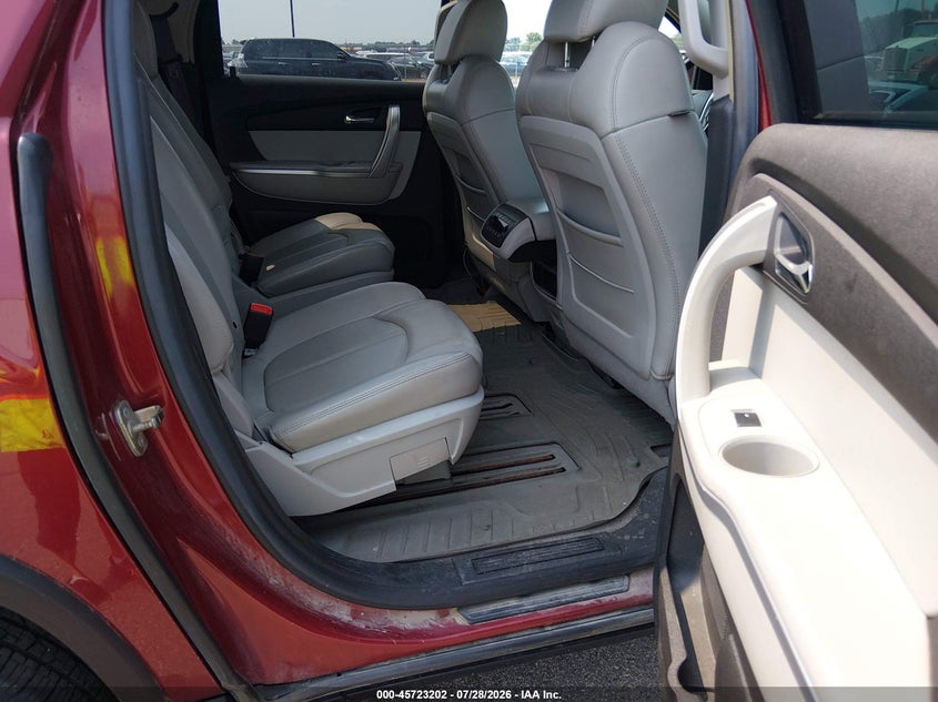 2008 GMC ACADIA auction photo 8