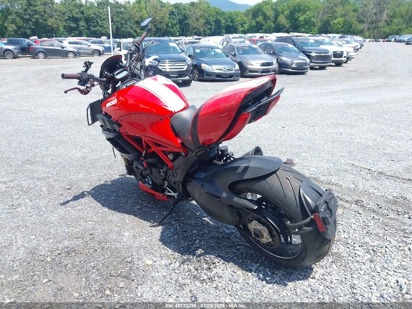 2013 DUCATI DIAVEL auction photo 3