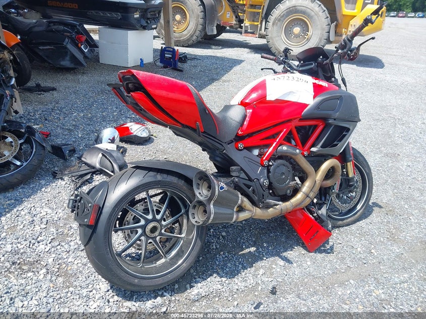 2013 DUCATI DIAVEL auction photo 4