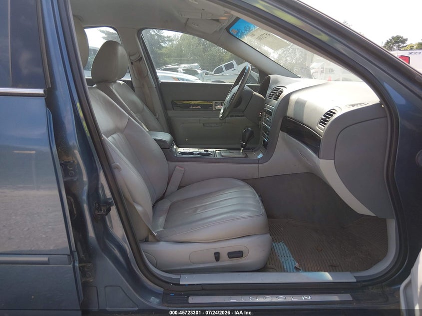 2005 LINCOLN LS auction photo 5