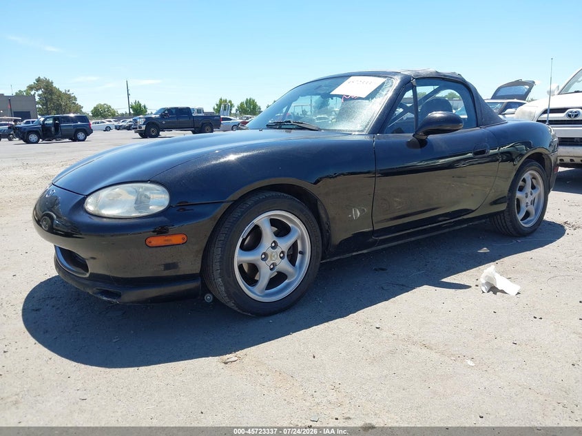 1999 Mazda MX-5, Normal Wear & Tear, IAAI, VIN JM1NB3531X0113423 — photo 2