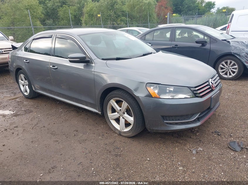 2013 VOLKSWAGEN PASSAT auction photo 1