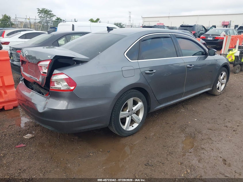 2013 VOLKSWAGEN PASSAT auction photo 4