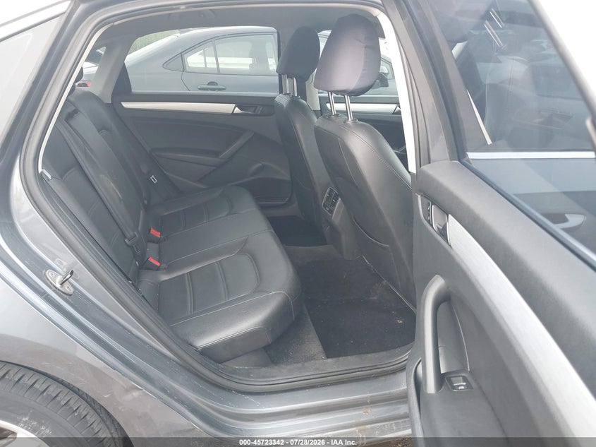 2013 VOLKSWAGEN PASSAT auction photo 8