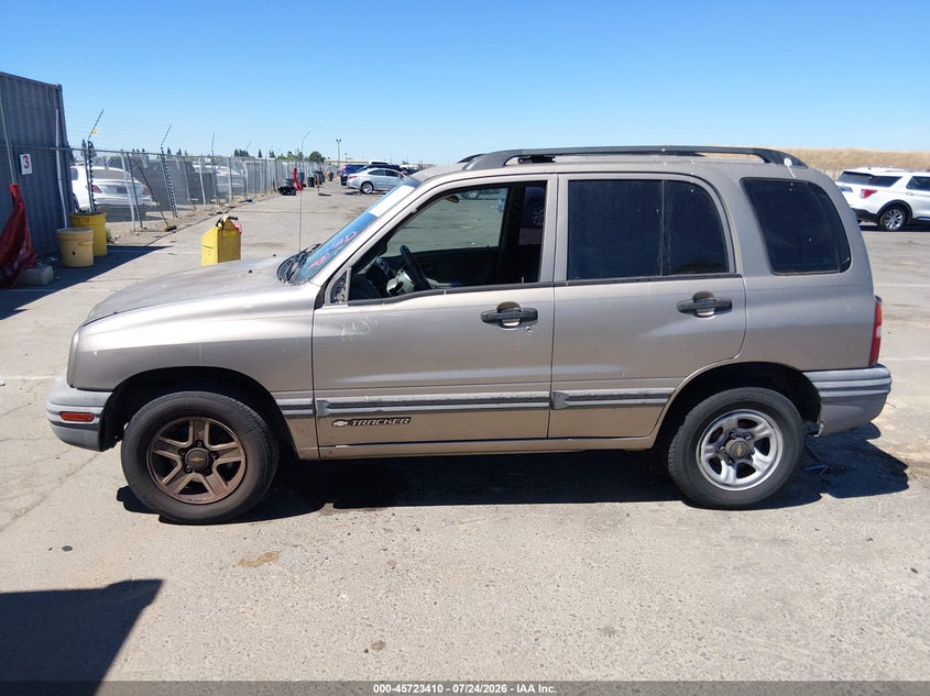 2002 CHEVROLET TRACKER auction photo 6