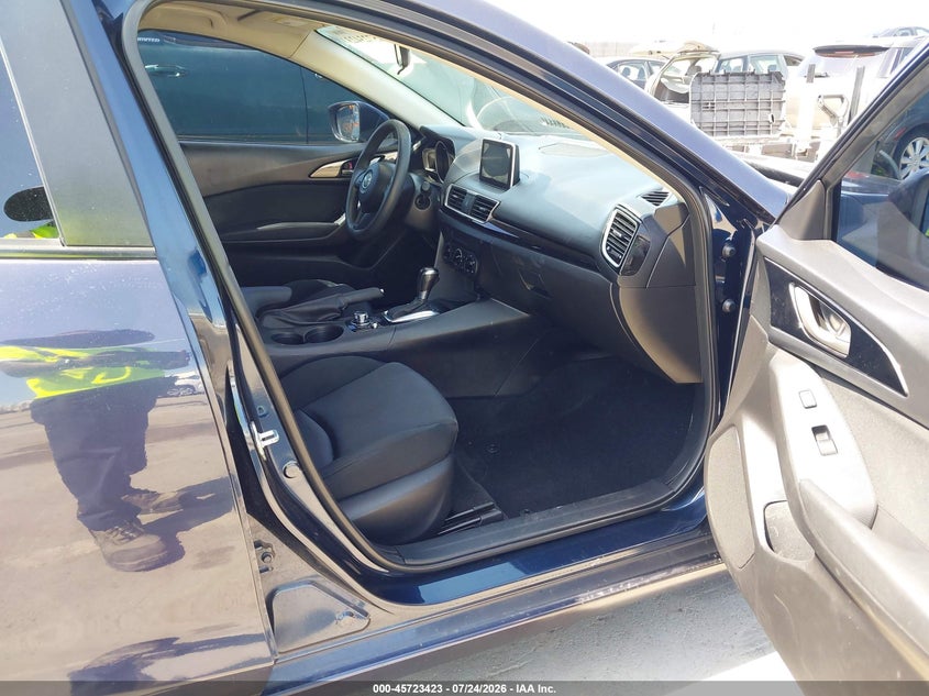2015 MAZDA MAZDA3 auction photo 5