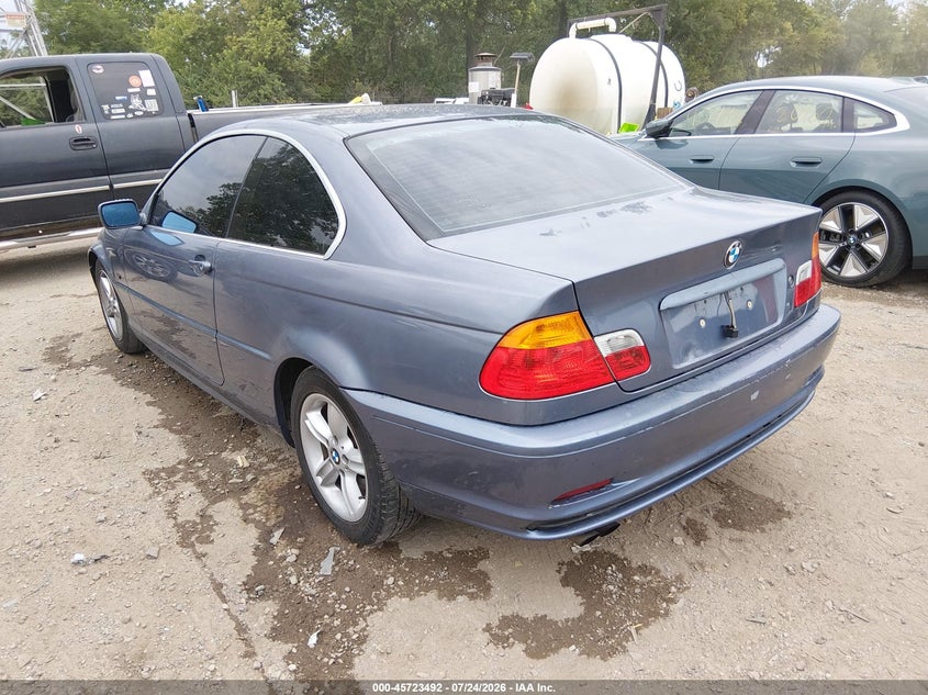 2002 BMW 325CI auction photo 3