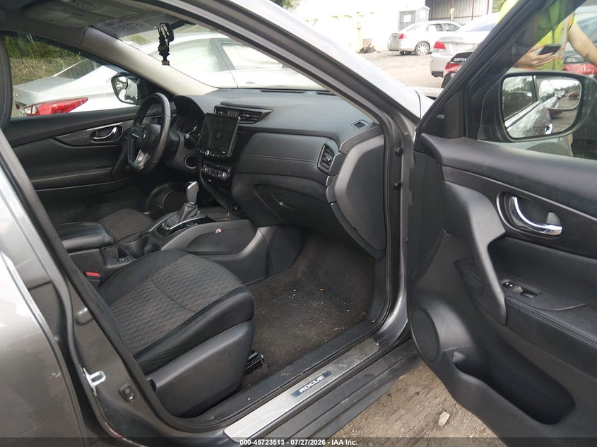 2018 NISSAN ROGUE auction photo 5