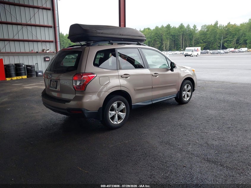 2015 SUBARU FORESTER auction photo 4