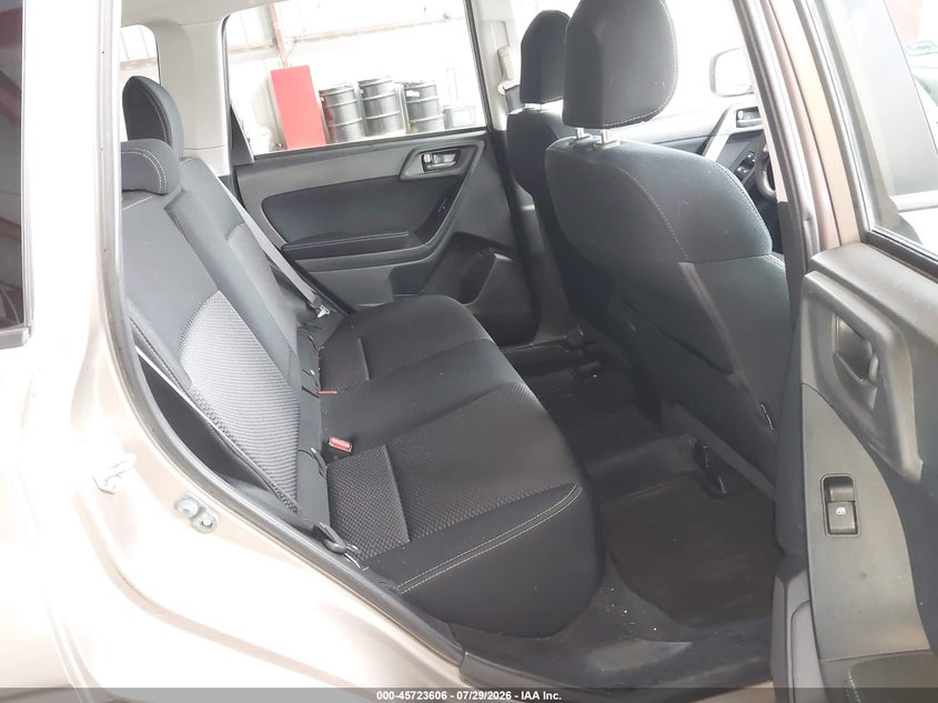 2015 SUBARU FORESTER auction photo 8