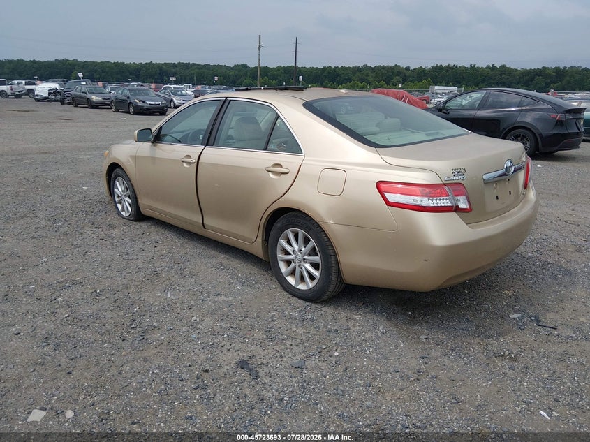 2011 TOYOTA CAMRY auction photo 3