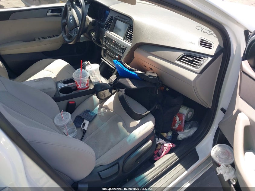 2017 HYUNDAI SONATA auction photo 5
