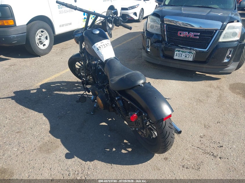 HARLEY-DAVIDSON XL883 2014