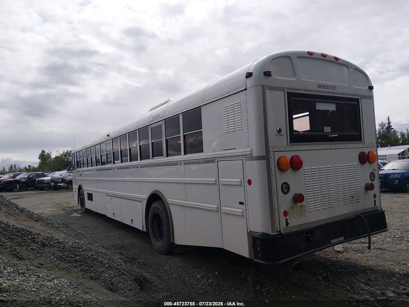 2015 IC CORPORATION 3000 auction photo 3