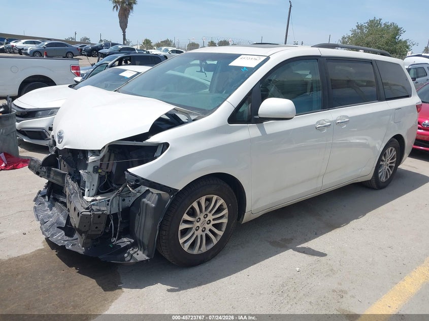 Vin: 5tdyk3dc4fs671440, lot: 46222449, toyota sienna xle 8 passenger 20152