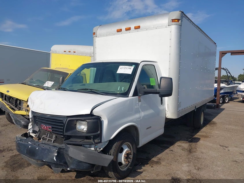 2014 GMC SAVANA CUTAWAY auction photo 2