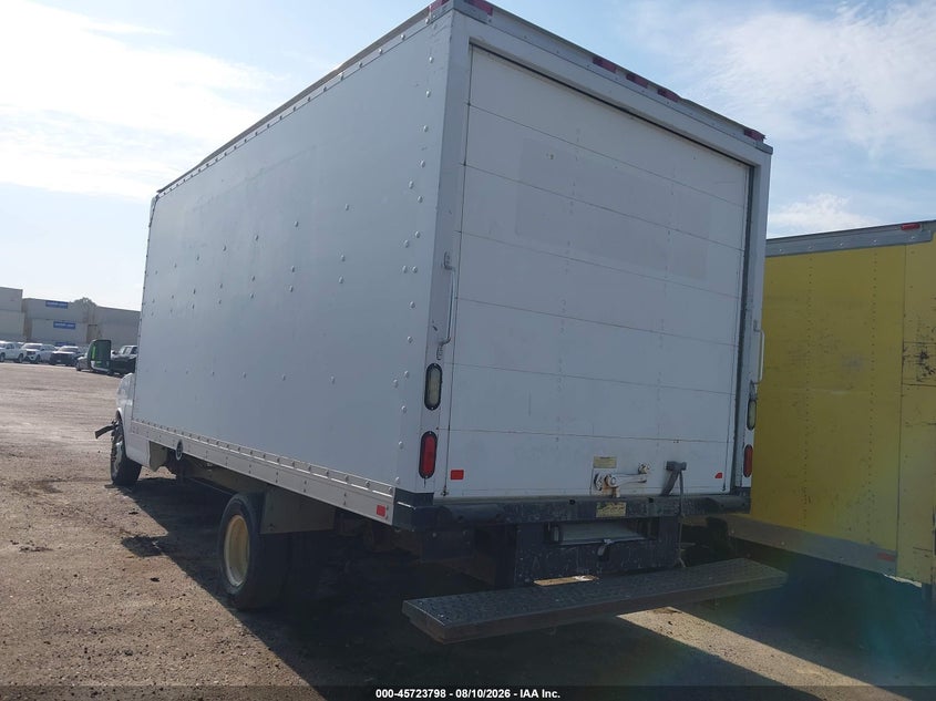 2014 GMC SAVANA CUTAWAY auction photo 3