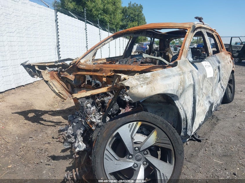 Vin: wa124bgfxsa071782, lot: 46222530, audi q6 e-tron premium plus quattro 20252