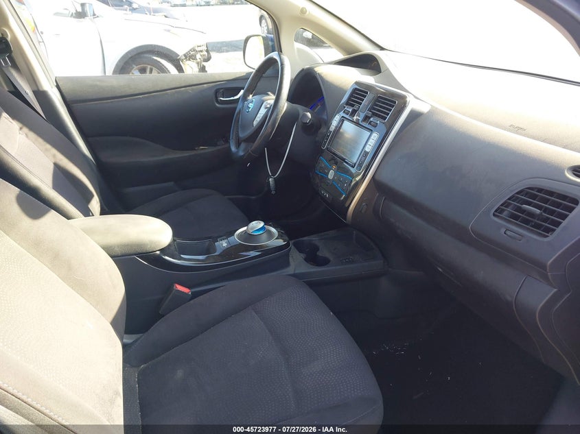 2016 NISSAN LEAF auction photo 5