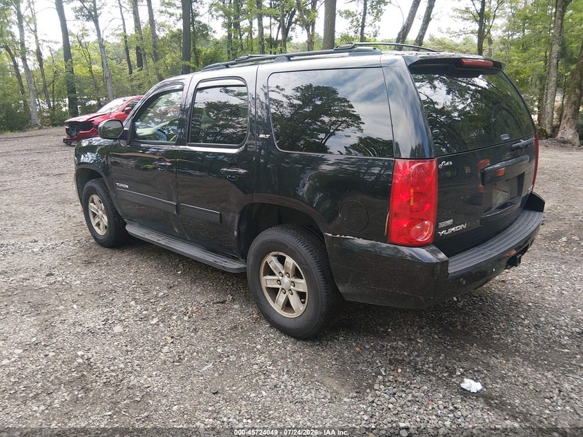 2011 GMC YUKON auction photo 3