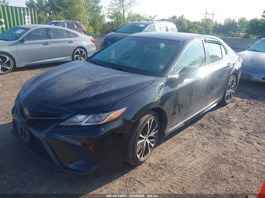 2018 TOYOTA CAMRY auction photo 2